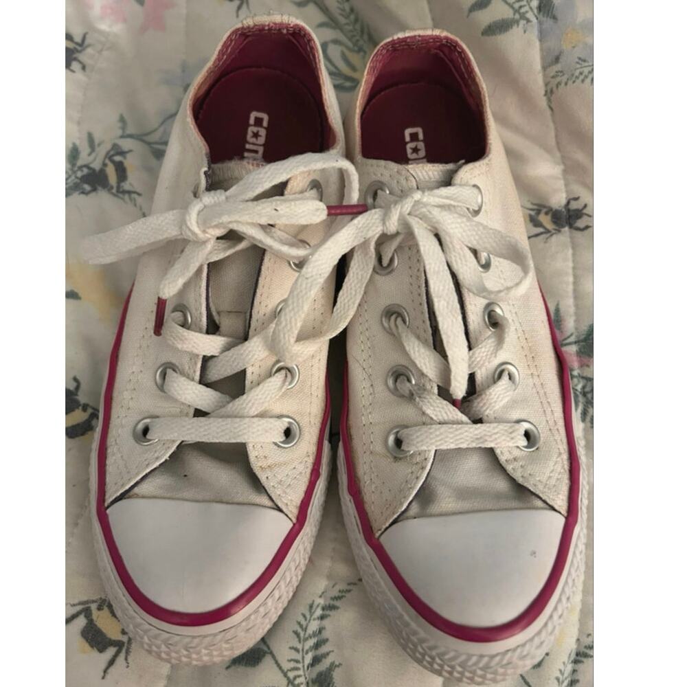 Converse Chuck Taylor All Star White Pink Low Top Sneakers Women’s Size 6